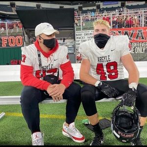 Meet your Posher, Grant